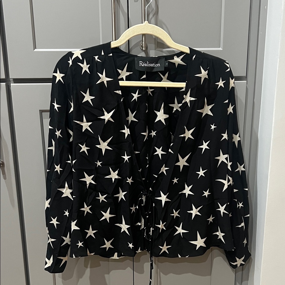 Realisation Par Black and White Star Blouse